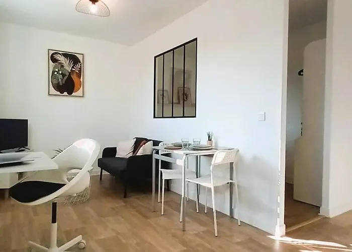 Le Nid D'origet Centre-ville Wifi Cosy Διαμέρισμα